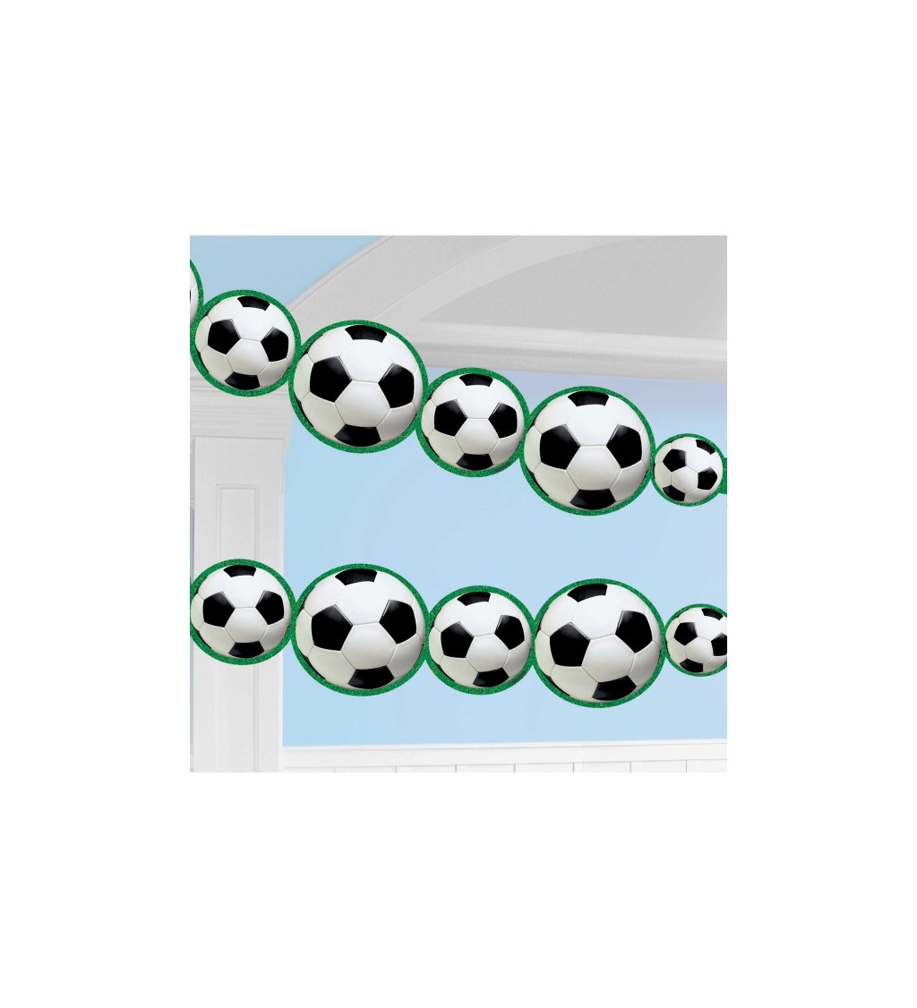 Girlanda z fotbalových míčů